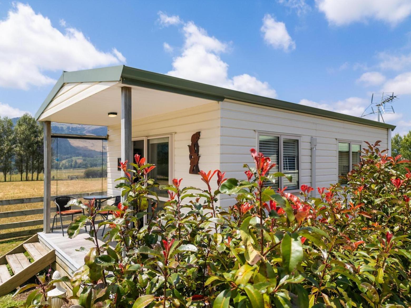 Okauia Lodge Matamata Exterior photo